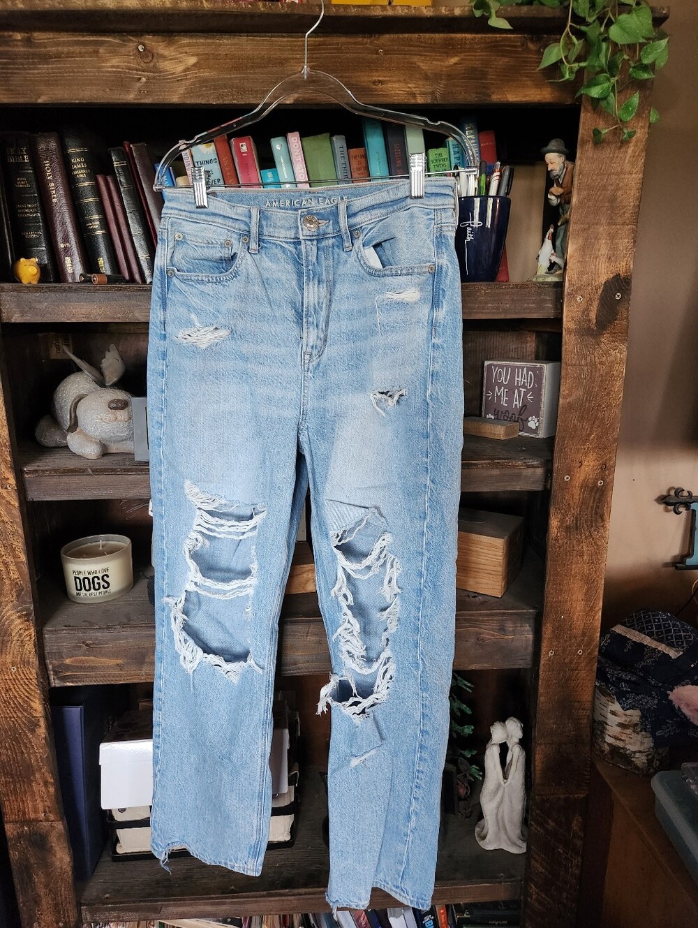 American Eagle Outfitters Light Wash Distressed Boyfriend Jeans